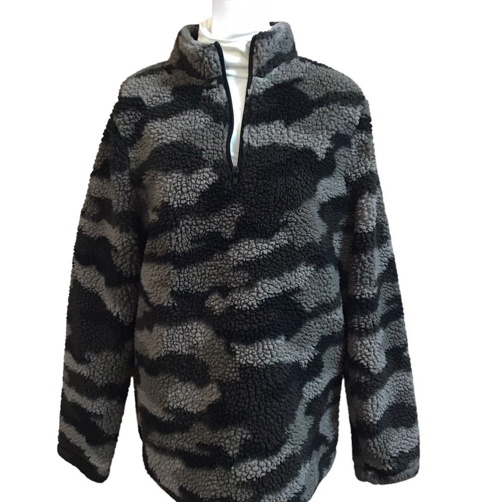 Highland Camo 1/2 zip Pullover Sherpa Jacket Women’s Large